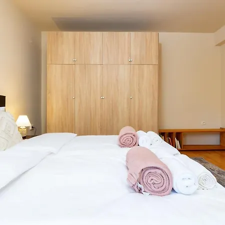 Apartment Stancho's House 3br Close To Old Town & Kapana District *