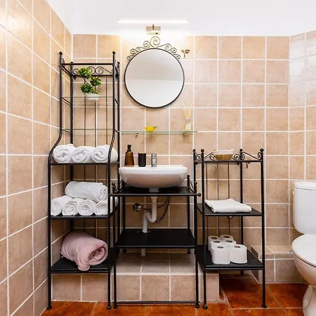 Stancho's House 3br Close To Old Town & Kapana District Apartment *