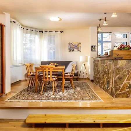 Apartment Stancho's House 3br Close To Old Town & Kapana District Plovdiv