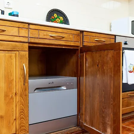 Stancho's House 3br Close To Old Town & Kapana District Apartment *