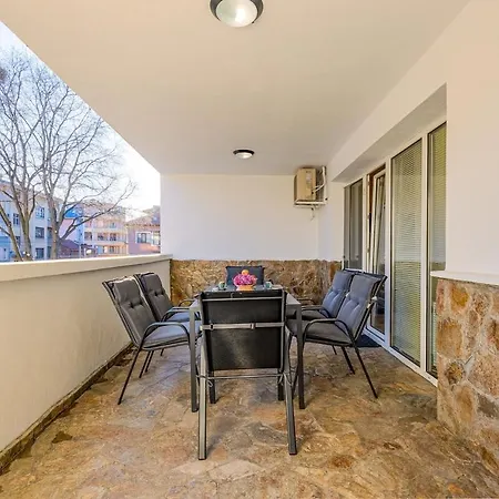 Stancho's House 3br Close To Old Town & Kapana District Apartamento