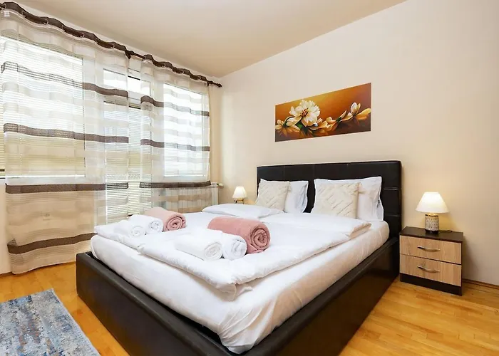 Stancho's House 3br Close To Old Town & Kapana District *