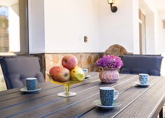 Stancho's House 3br Close To Old Town & Kapana District