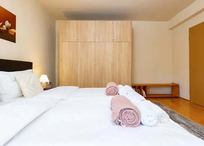 Apartamento Stancho's House 3br Close To Old Town & Kapana District *