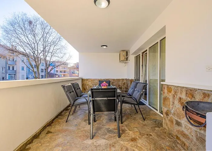 Stancho's House 3br Close To Old Town & Kapana District Apartamento